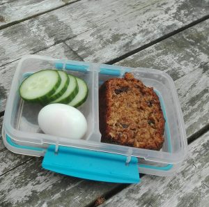 Tips pauzehap tienuurtje hartig bananenbrood ei school kinderen De Leukste Lunch gezond fruit groente